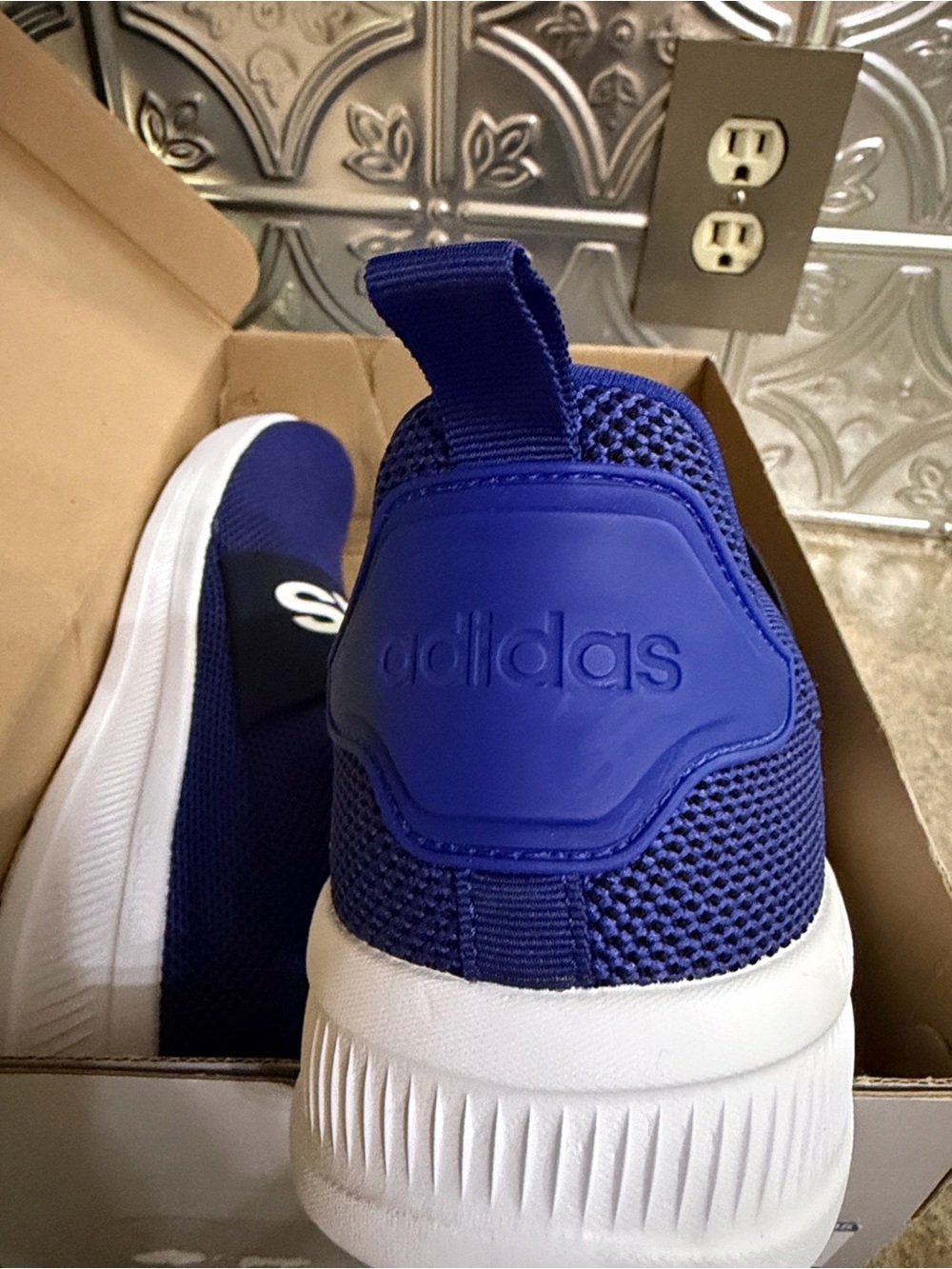 adidas Men's Sneakers Sz 11 1/2